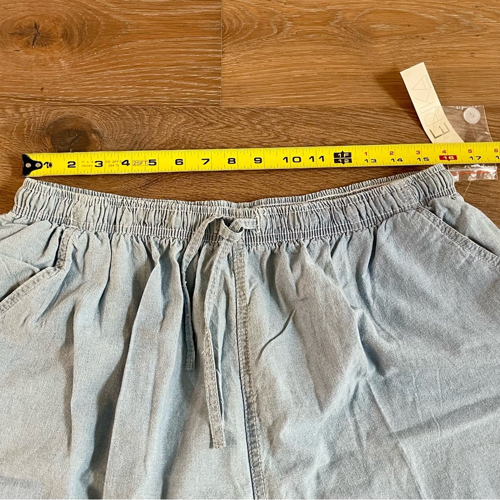 Erika Woman Blue Chambray Casual Shorts Size 2X - Picture 8 of 8